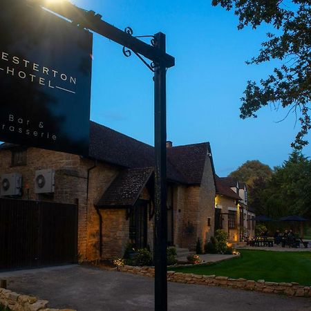 ביסטר The Chesterton Hotel מראה חיצוני תמונה
