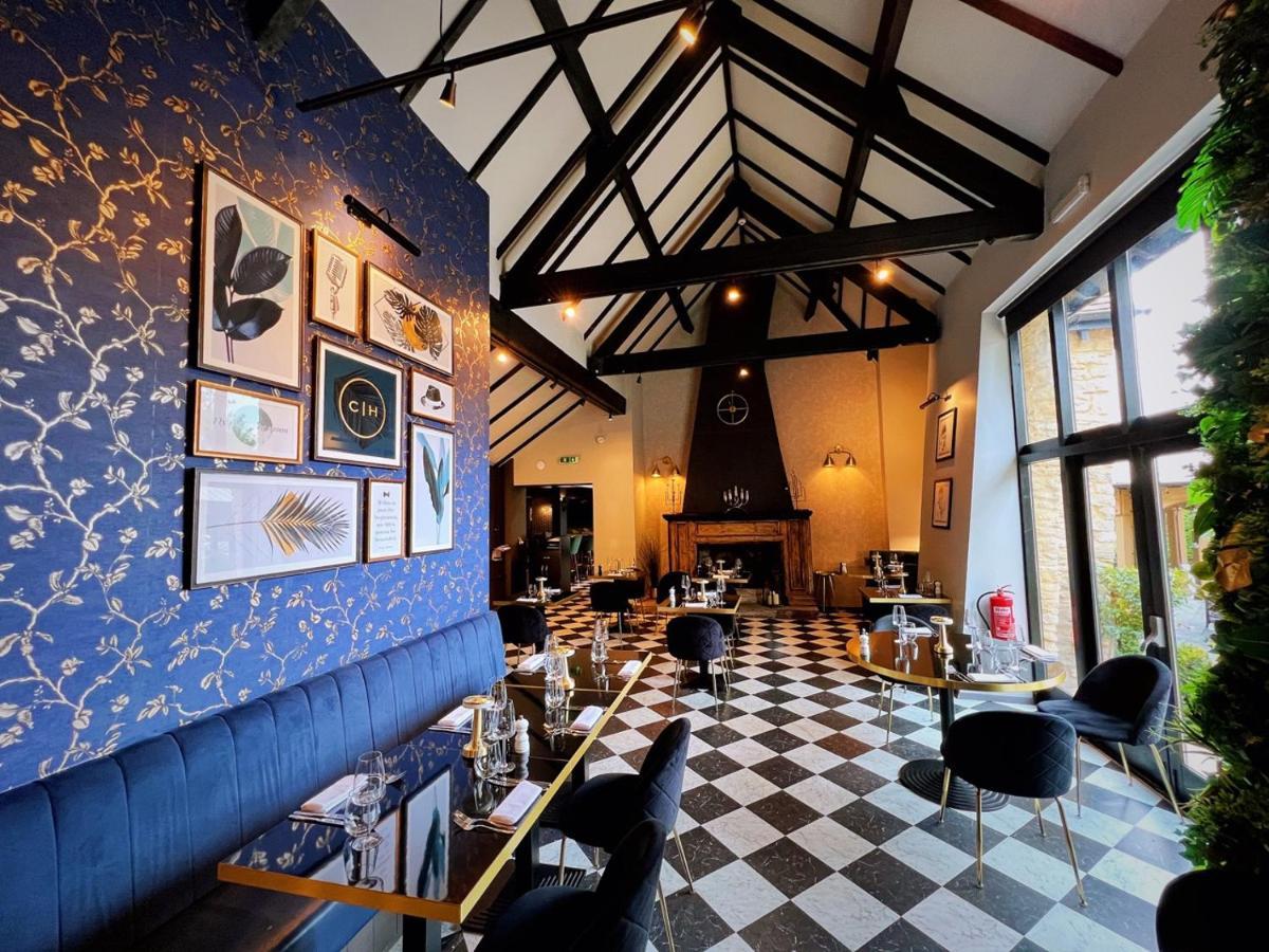 ביסטר The Chesterton Hotel מראה חיצוני תמונה